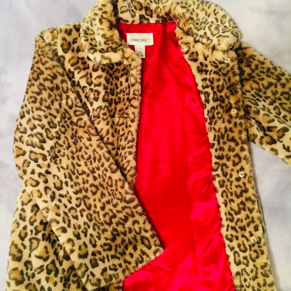 Vintage fuzzy leopard print jacket w red lining